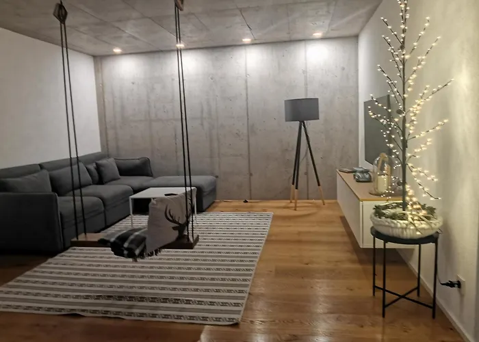 Moderne Rhenum Mit Wallbox *